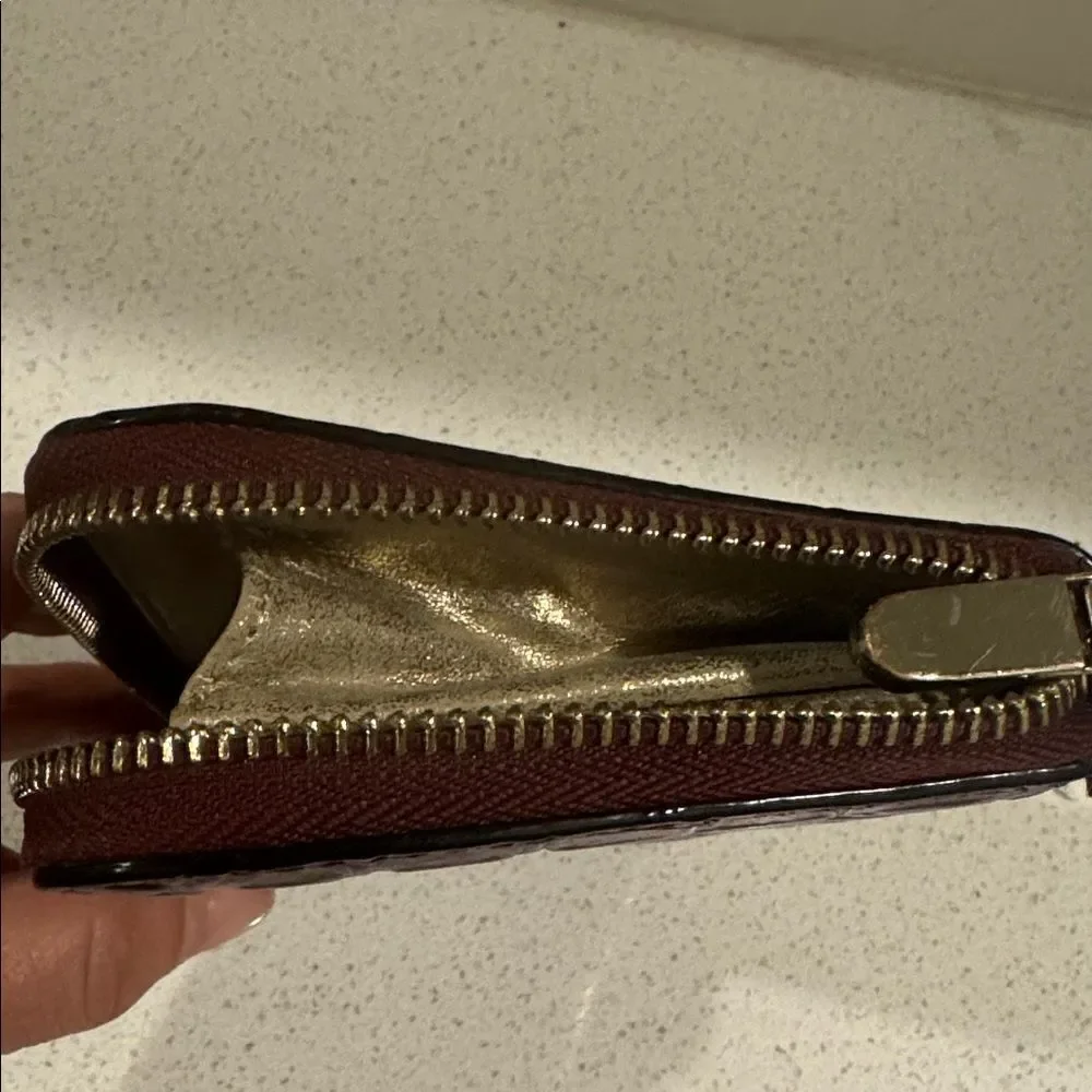 ANTONIO MELANI Gorgeous Burgundy Leather Croc Embossed Gold Lined Wallet Chic